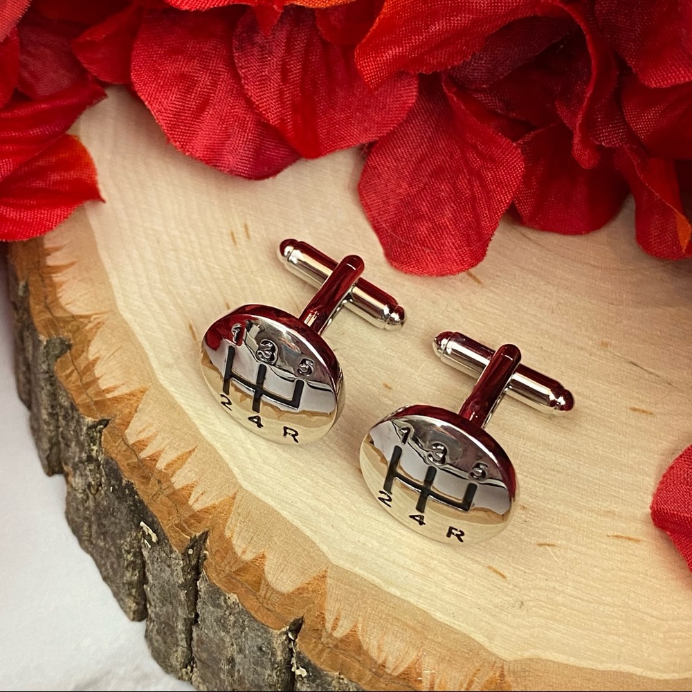5 Speed Silver 5th Gearshift Cufflinks - Picture 9 of 16